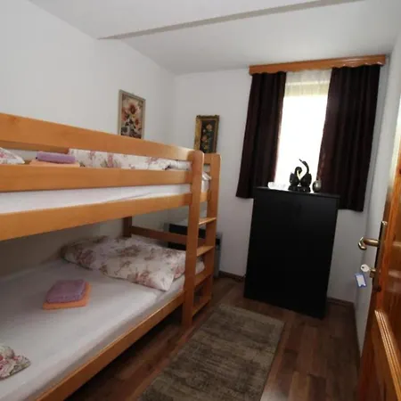 Garden Holiday home Ripac
